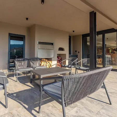 Misty Meadows Villa Dullstroom Exterior photo